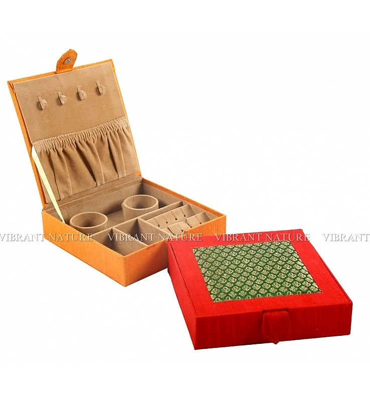 Buy Brocade Jewel Boxes Online for any Occasion | International